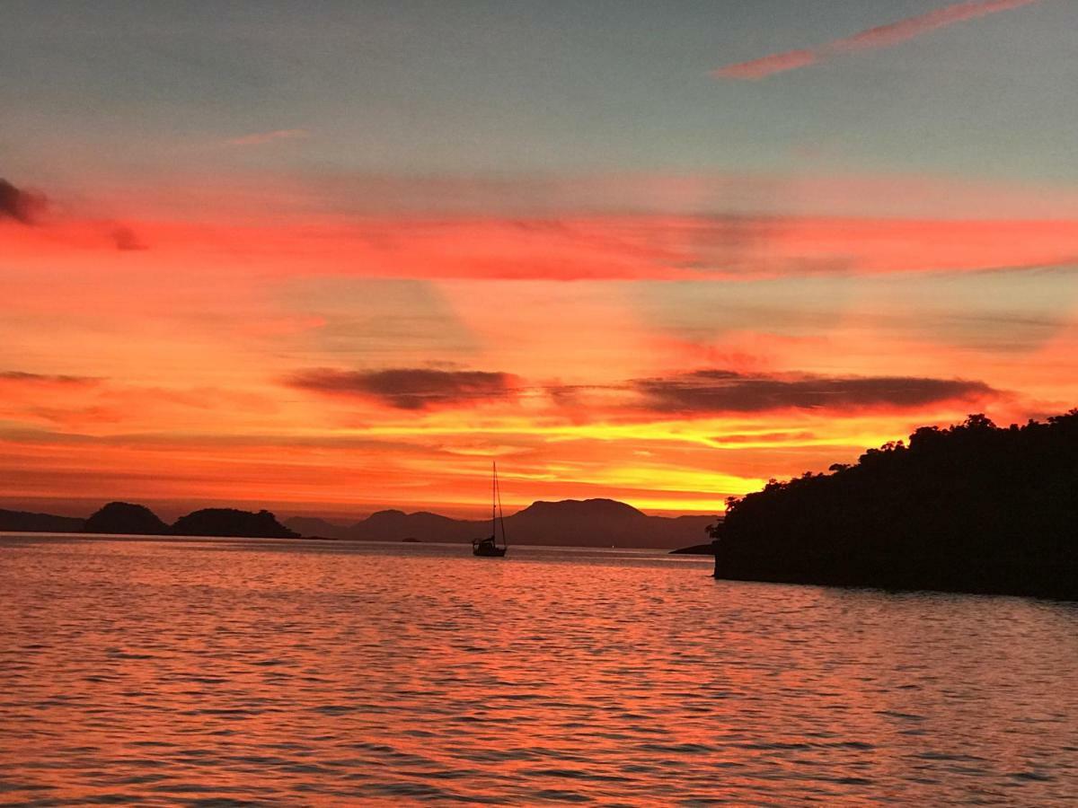 ปาราตี ภายนอก รูปภาพ